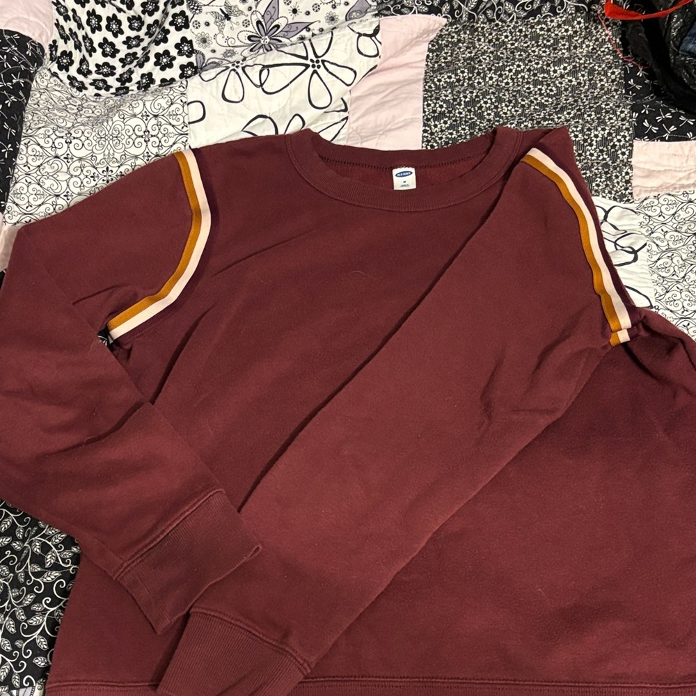 Old Navy Men's Maroon Crewneck Sweatshirt with Stripe Shoulder Detail